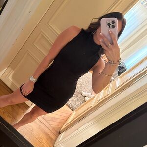 Aritzia Babaton Contour Dress, size Small. Black